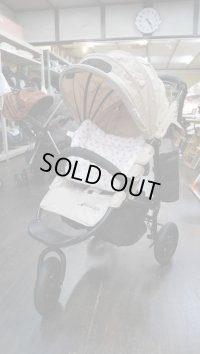 ☆　エアーバギーココ　（ベージュ）　ブレーキ付き　（美品）　ベビーカー　Ｂ-963