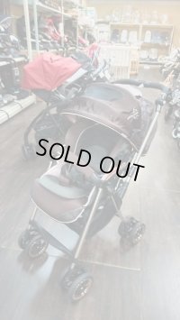  ☆ COMBI WL ディアグラッセ　オート４キャス　エッグショック　YB-600（茶）ベビーカー　Ｂ-1433