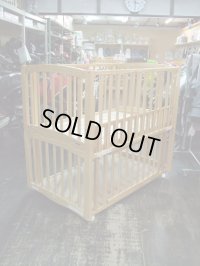 ☆　大和屋　エルユープレイペン（ナチュラル〉 (美品) ベビーベッド　 BB-760