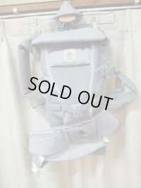 ☆ エルゴベビー　ベビーキャリア3ポジションADAPT（メッシュ・グレー）（美品）抱っこひも　☆ D-676