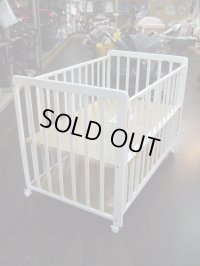 ☆ カトージ （白）（美品）ベビーベッド  BB-836