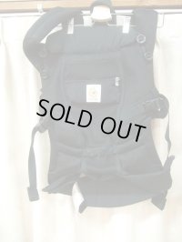 ☆　エルゴ（メッシュ・黒） 抱っこひも　D-782