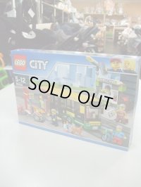 ☆  超希少商品 レゴ (LEGO) シティ 60154 バス停留所（未使用）おもちゃ Ｏ-4610