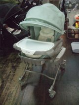 ☆ コンビ　ユラリズムATプレミアムAC（お休みドーム付）（美品）オートスイング☆ AS-398