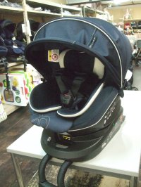 ☆エールベベ・クルット 5i グランス isofix（紺）チャイル ドシート☆ C-2429