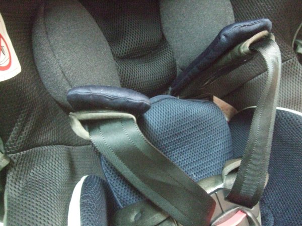 画像3: ☆エールベベ・クルット 5i グランス isofix(色ミックス)チャイルドシート☆ C-2455
