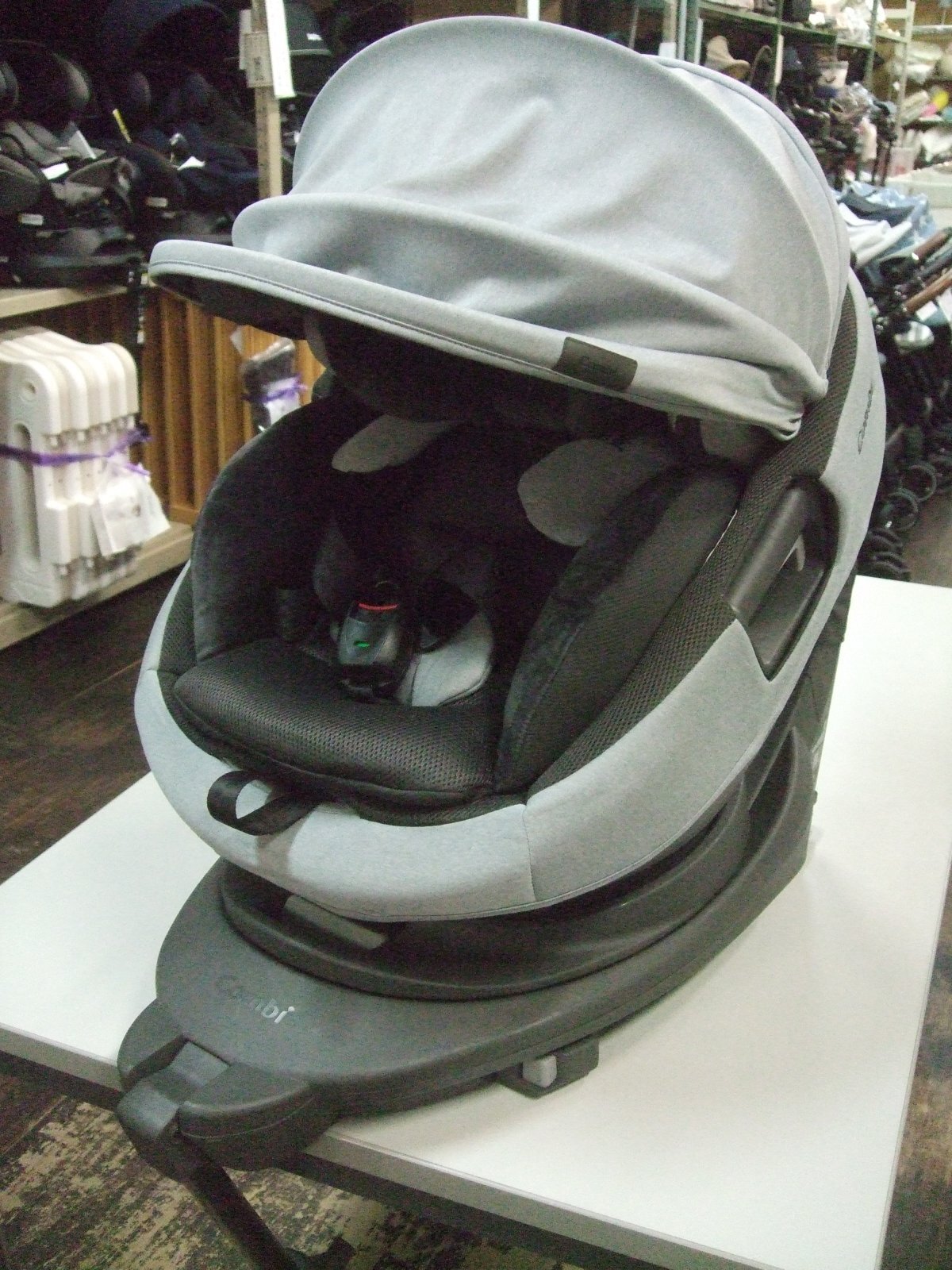 画像1: ☆コンビCWL THE S ISOFIXエッグショックZB-690（グレー）チャイルドシート☆ C-2358