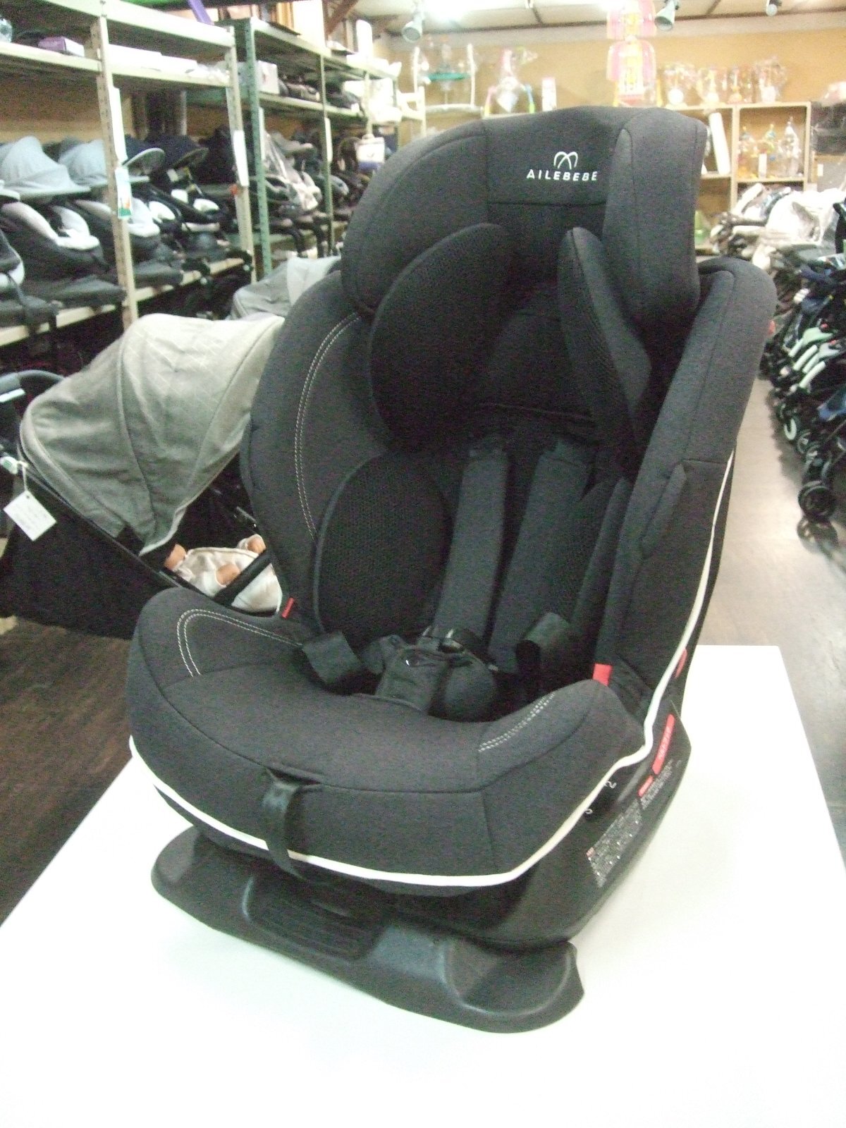 画像1: ☆エールベベ　スイーングムーンプレミアムＳ（黒）（美品）ジュニアシート JS-720