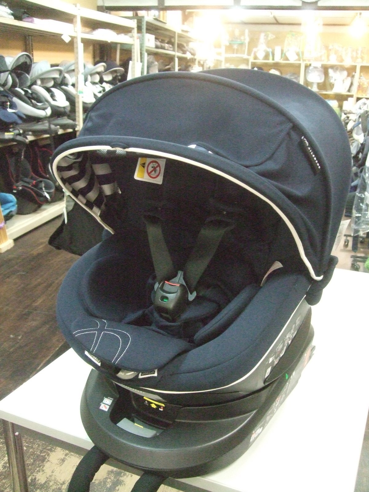 画像1: ☆エール ベベ・クルット 5 Oui isofix（紺）チャイルドシート☆ C-2380