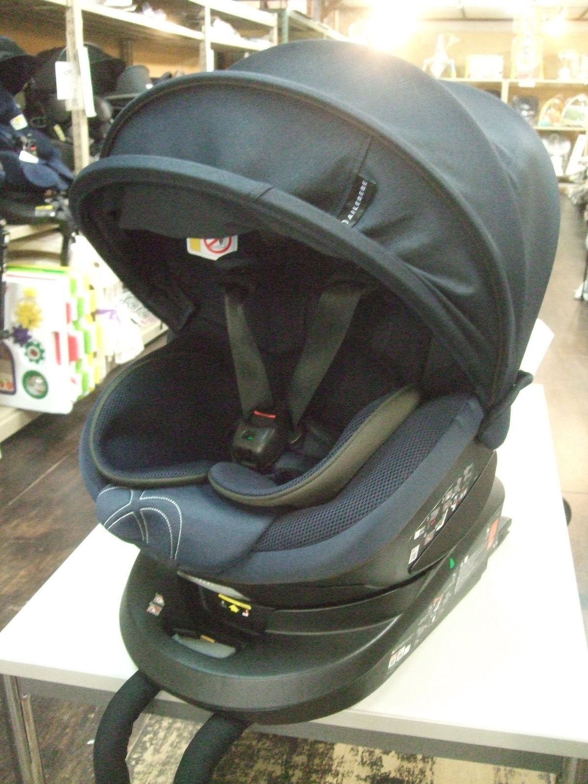 【熊本太郎】AILEBEBE クルット5iグランス ブルー ISOFIX KURUTTO5 新生児から使える日本製回転式チャイルドシート | 日本