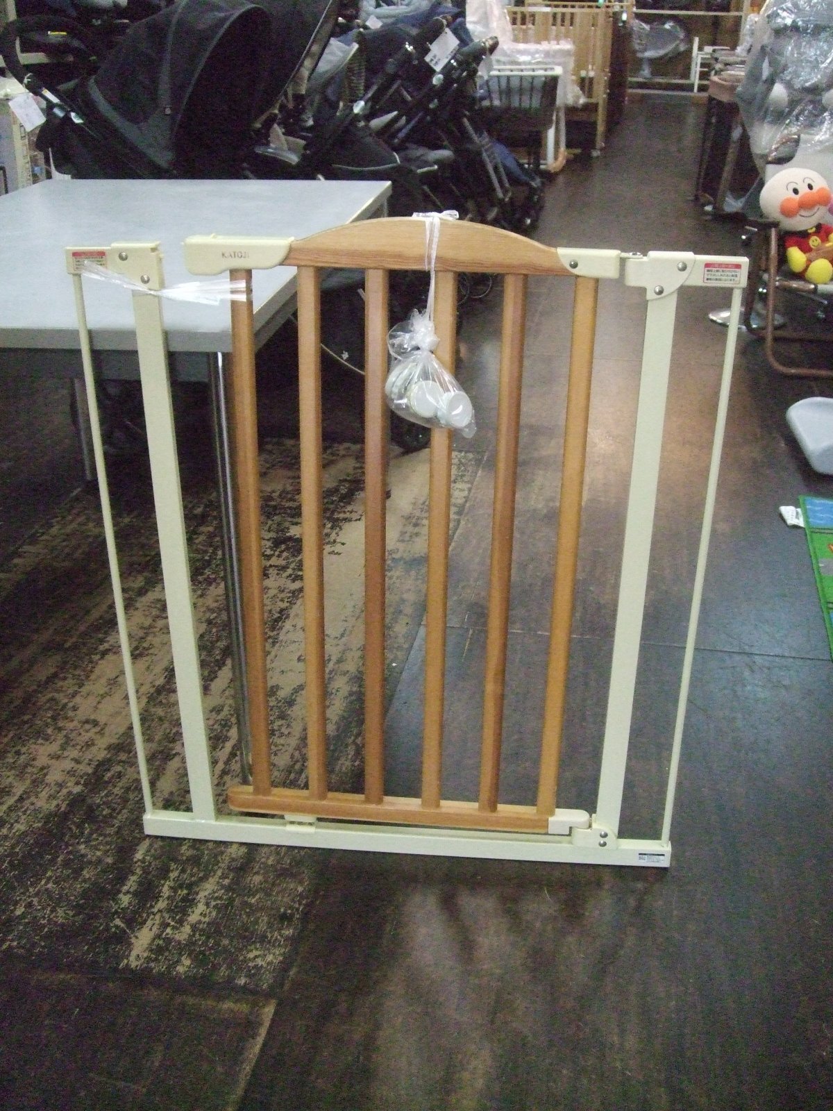 画像1: ☆カトージ木製＆金属ベビーゲート　☆ G-1540